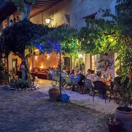 L'ancienne Taverne D'hotes Et *